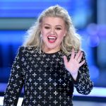 Why Kelly Clarkson’s Emotional Resilience Through Fitness Struggles is Inspiring